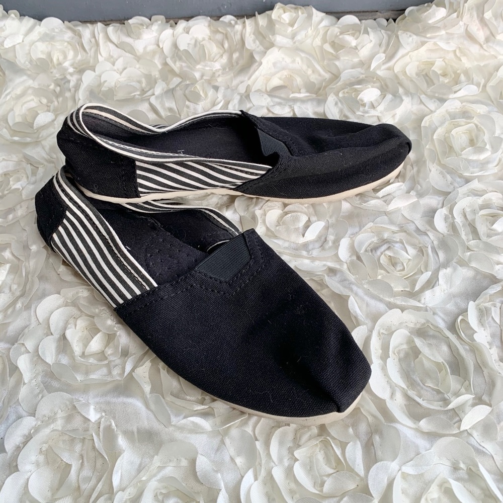 ESPRIT Toso Flats Size 9